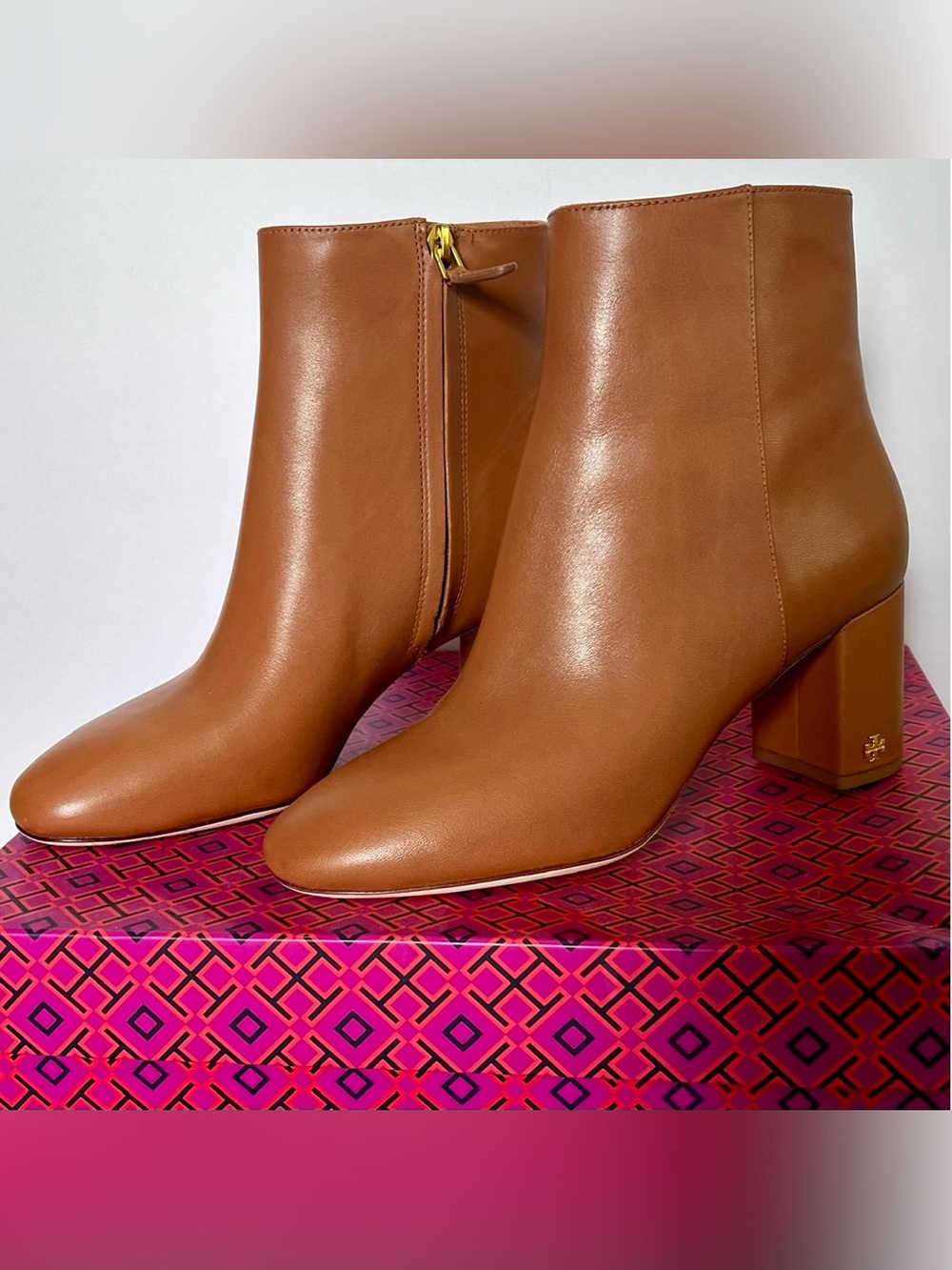 Tory Burch Smooth Cognac Leather Brooke Booties Size 9